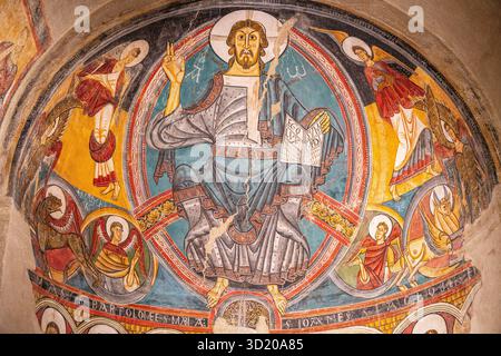 Abside di Sant Climent de Taüll, pittura romanica della decorazione murale serie della chiesa di San Climent de Taüll a Boí V Foto Stock
