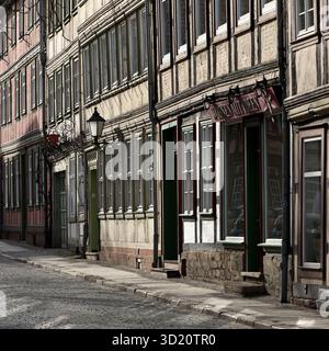 Case a graticcio nella città vecchia, Wernigerode, Harz, Sassonia-Anhalt, Germania, Europa Foto Stock