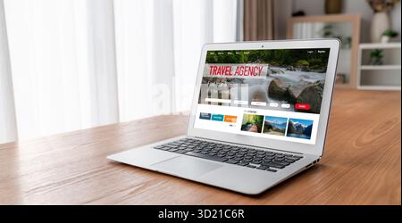 Sito web dell'agenzia di viaggi online per la ricerca e la pianificazione del viaggio offerte e pacchetti per la prenotazione di voli, hotel e tour Foto Stock