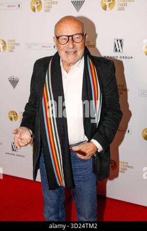 67. Verleihung vom Ernst-Lubitsch-Preis 2025 Berlin, 29.10.2025 Volker Schlöndorff bei der 67. Verleihung vom Ernst-Lubitsch-Preis 2025 im Kino Babilonia a Berlino Berlino *** 67 Premio Ernst Lubitsch 2025 cerimonia di premiazione Berlino, 29 10 2025 Volker Schlöndorff alla cerimonia di premiazione del Premio Ernst Lubitsch 67 2025 presso il Babylon Cinema di Berlino Berlino Copyright: xMatthiasxGränzdörferx Foto Stock