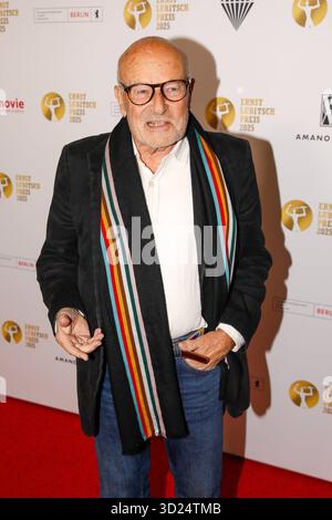67. Verleihung vom Ernst-Lubitsch-Preis 2025 Berlin, 29.10.2025 Volker Schlöndorff bei der 67. Verleihung vom Ernst-Lubitsch-Preis 2025 im Kino Babilonia a Berlino Berlino *** 67 Premio Ernst Lubitsch 2025 cerimonia di premiazione Berlino, 29 10 2025 Volker Schlöndorff alla cerimonia di premiazione del Premio Ernst Lubitsch 67 2025 presso il Babylon Cinema di Berlino Berlino Copyright: xMatthiasxGränzdörferx Foto Stock