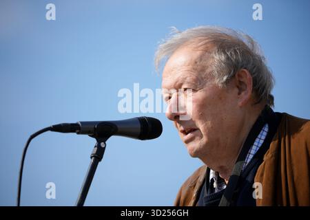 Co-fondatore ed editore del giornale record Gazeta Wyborcza, Adam Michnik è stato visto a Varsavia, in Polonia, il 23 marzo 2025. Foto Stock