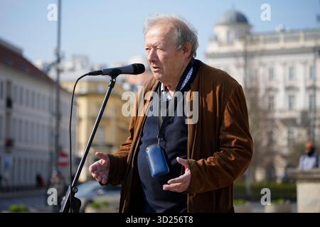 Co-fondatore ed editore del giornale record Gazeta Wyborcza, Adam Michnik è stato visto a Varsavia, in Polonia, il 23 marzo 2025. Foto Stock