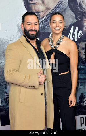 Tito Uysal e Amira Aly bei der Premiere des Kinofilms mi fanno sentire in Zoo Palast. Berlino, 29.10.2025 *** Tito Uysal e Amira Aly alla prima del film Make me Feel allo Zoo Palast Berlin, 29 10 2025 foto:XM.xBehrensx/xFuturexImagex Feel 5106 Foto Stock