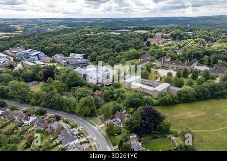 Vista aerea del Teaching and Learning Centre, del Rochester Building e della Bill Bryson Library, della Durham University, della contea di Durham, Regno Unito. Foto Stock