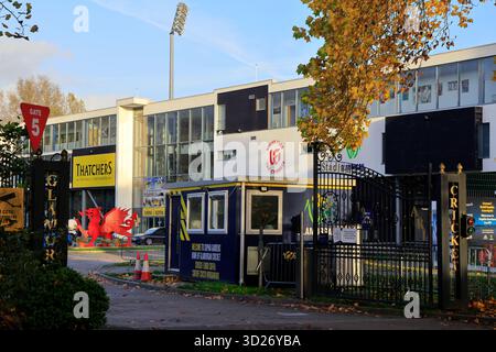 Cancello d'ingresso, Glamorgan County Cricket Ground, (Criced Morgannwg), Sophia Gardens, Cardiff City Centre, South Wales, REGNO UNITO. Autunno. Presa ottobre 2025 Foto Stock