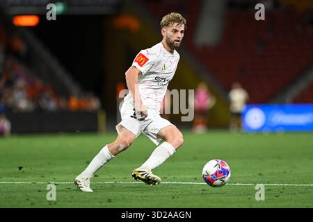 31 ottobre 2025; Suncorp Stadium, Brisbane, Queensland, Australia: A League Football, Brisbane Roar contro Melbourne City; Zane Schreiber di Melbourne City Foto Stock