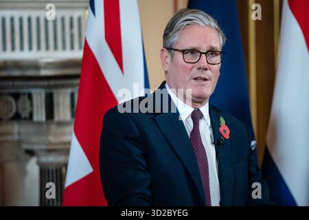 Londra, Regno Unito, 24 ottobre 2025. Il primo ministro britannico Starmer, durante una conferenza stampa dopo un incontro con la coalizione dei volenterosi sulla situazione in Ucraina. Bart Maat/Alamy Live News netherlands Out - belgio Out Foto Stock