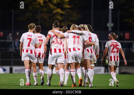 COLONIA, GERMANIA - 31 OTTOBRE 2025: La partita femminile di Bundesliga 1.FC Koeln vs 1. FC Nuernberg allo stadio Franz Kremer Foto Stock