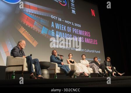 Da destra a sinistra: direttore Richard Linklater, Zoey Deutch (Jean Seberg) Guillaume Marbeck (Jean-Luc Godard), Aubry Dullin (Jean-Paul Belmondo) e Pauline Belle (Suzon Faye). Presentazione del film Nouvelle Vague al concorso American French Film Festival. Seguito da una conversazione con il regista Richard Linklater, gli attori Guillaume Marbeck e Zoey Deutch Foto Stock