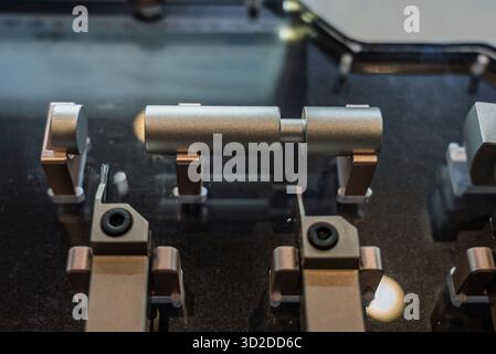 Utensili da taglio in carburo rivestito con fissaggio meccanico. Attrezzatura per tornio su metallo. Attrezzature per il taglio dei metalli. Utensili per macchine cnc.filettatura, c Foto Stock