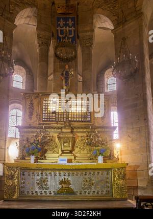 Collegiata di Saint-Léonard, Saint-Léonard de Noblat, Haute-Vienne, Nouvelle-Aquitaine. Altare Foto Stock