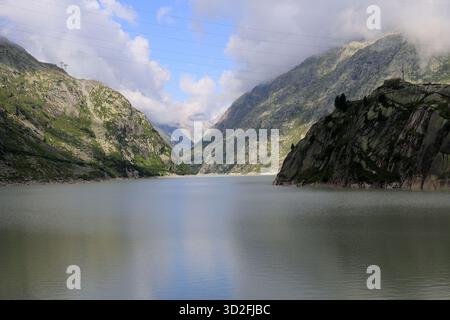 Vista sul lago Räterichsboden nelle Alpi svizzere Foto Stock