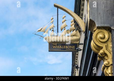 Firma per The Whalebone, un pub di Wetherspoon a Downham Market, Norfolk. Foto Stock