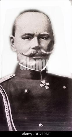 Ritratto del generale russo Alexeieff in le Miroir, ottobre 1915. Nominato capo dello stato maggiore russo, Alexeieff era considerato un ufficiale di grande abilità. La sua carriera includeva il servizio nella guerra russo-turca del 1877 e nella guerra russo-giapponese in Manciuria nel 1904, diventando in seguito una figura chiave nell'alto comando imperiale di Russiaís durante la prima guerra mondiale. Foto Stock
