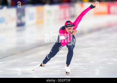 Heerenveen, Paesi Bassi. 1 novembre 2025. HEERENVEEN, PAESI BASSI - 1 NOVEMBRE: Suzanne Schulting durante i Campionati olandesi di pattinaggio su strada 2026 a Thialf il 1° novembre 2025 a Heerenveen, Paesi Bassi. (Foto di Andre Weening/Orange Pictures) credito: Orange Pics BV/Alamy Live News Foto Stock