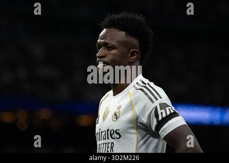Madrid, Spagna. 1 novembre 2025. Vinícius Jr. Del Real Madrid visto durante la partita EA SPORTS LaLiga 2025-2026 tra Real Madrid e Valencia, giocata allo stadio Santiago Bernabéu. Punteggio finale Real Madrid 4 : 0 Valencia credito: SOPA Images Limited/Alamy Live News Foto Stock