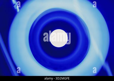 Astratta luce rotonda e sfondo a raggi di linea Foto Stock