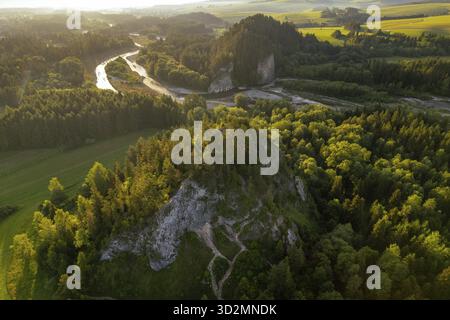 Riserva naturale di Przelom Bialki a Podhale, Polonia. Vista aerea del drone, Nowa BiaNa, Polonia Foto Stock