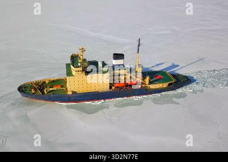 Un naldo ghiacciato, nave rompigelo. Foto Stock
