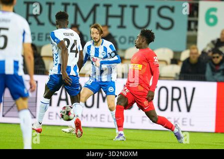 Farum, Danimarca. 2 novembre 2025. Superligakampen mellem FC Nordsjaelland og OB Paa Right to Dream, Park i Farum soendag den 2. novembre 2025. Crediti: Ritzau/Alamy Live News Foto Stock
