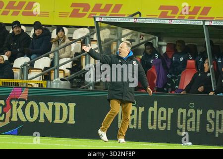 Farum, Danimarca. 2 novembre 2025. Superligakampen mellem FC Nordsjaelland og OB Paa Right to Dream, Park i Farum soendag den 2. novembre 2025. Crediti: Ritzau/Alamy Live News Foto Stock