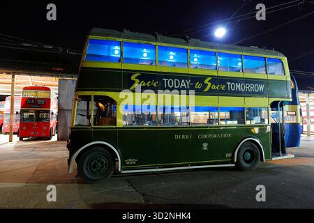 Sandtoft Trolleybus Museum di notte Foto Stock