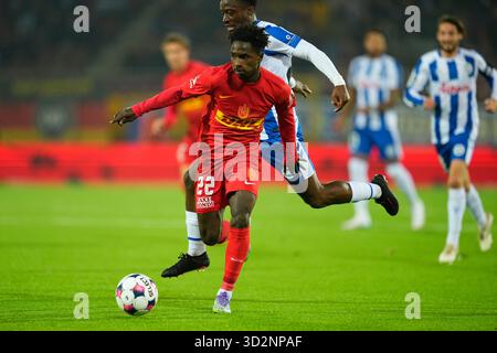Farum, Danimarca. 2 novembre 2025. Superligakampen mellem FC Nordsjaelland og OB Paa Right to Dream, Park i Farum soendag den 2. novembre 2025. Crediti: Ritzau/Alamy Live News Foto Stock