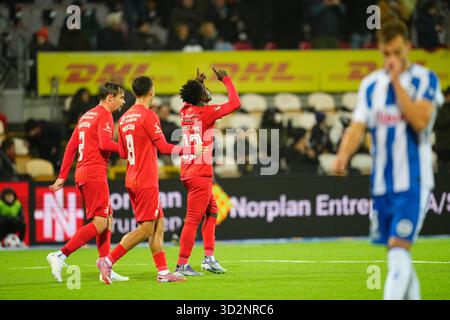 Farum, Danimarca. 2 novembre 2025. Superligakampen mellem FC Nordsjaelland og OB Paa Right to Dream, Park i Farum soendag den 2. novembre 2025. Crediti: Ritzau/Alamy Live News Foto Stock