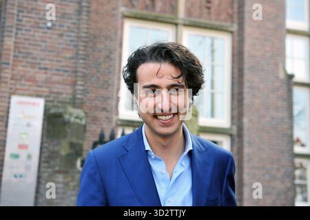 Elezioni generali olandesi immagine d'archivio. 3 novembre 2025. Dopo le dimissioni di Frans Timmermans come leader del Groenlinks PvdA dopo i deludenti risultati elettorali, il partito ha scelto Jesse Klaver per guidare il partito nel Parlamento olandese. Amsterdam Paesi Bassi 12 marzo 2017 mercoledì 15 marzo gli olandesi si recano alle urne per eleggere un nuovo parlamento. Mentre la maggior parte dell'attenzione al di fuori del paese è stata indirizzata ai sondaggi dell'ala destra Geert Wilders suggeriscono che ci sarà un appiattimento del numero di voti tra i partiti. Nel frattempo i leader sono in pieno campa Foto Stock