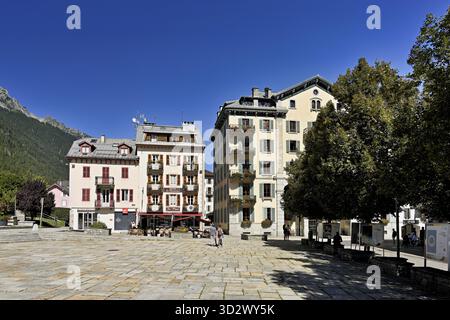 Zona pedonale nel centro della città, Chamonix-Mont-Blanc, alta Savoia, Francia Foto Stock