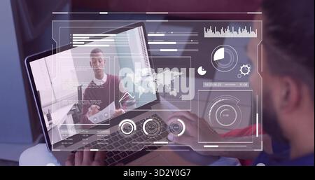 Digitazione di un uomo ispanico che ospita una chiamata in conferenza alla scrivania di casa, con laptop e sovrapposizioni di dati, spazio di copia Foto Stock