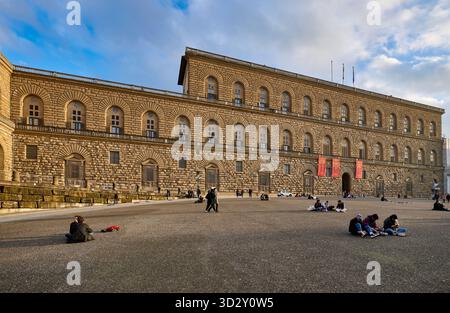 Vista esterna di Palazzo Pitti, Firenze, Toscana, Italia Foto Stock