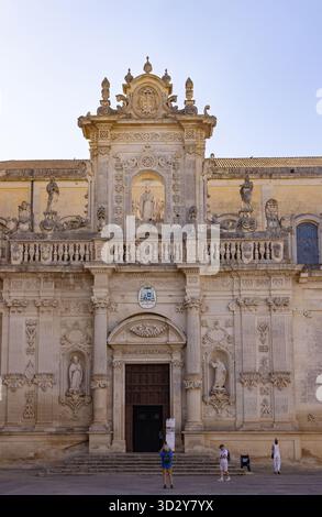 Duomo di Lecce, in Piazza del Duomo, Lecce, Italia, originariamente XII secolo; architettura barocca ricostruita XVII secolo; Lecce, Puglia Italia Foto Stock