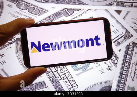 Polonia. 28 settembre 2025. In questa immagine, il logo aziendale Newmont viene visualizzato sullo schermo di uno smartphone. (Credit Image: © Piotr Swat/SOPA Images via ZUMA Press Wire) SOLO PER USO EDITORIALE! Non per USO commerciale! Foto Stock