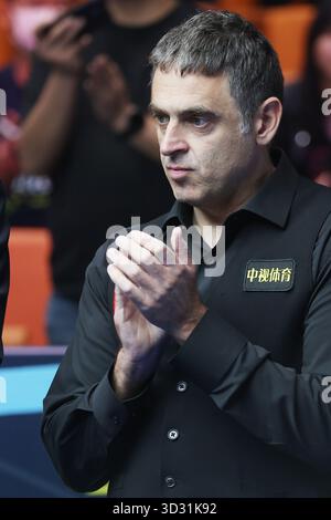 Ronnie o'Sullivan alla cerimonia di apertura. Nanjing, Cina.2 novembre 2025. Il Campionato internazionale di snooker Tour 2025 è iniziato a Nanchino, capitale della provincia cinese del Jiangsu, con i migliori giocatori tra cui Ding Junhui, Zhao Xintong e Ronnie o'Sullivan che hanno preso parte ai tavoli il 2 novembre 2025. Credito: Yang Bo/China News Service/Alamy Live News Foto Stock