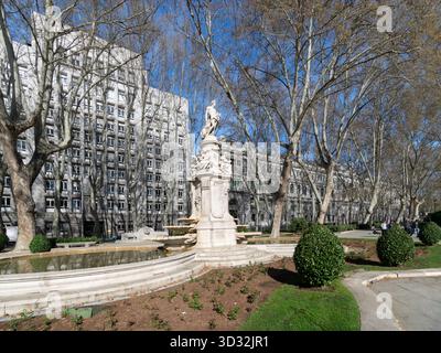 Fontana di Apollo all'Salón del Prado a Madrid, Spagna Foto Stock