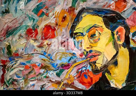 Peter August Böckstiegel - Ritratto del pittore Conrad Felixmüller - 1919 - Descrizione il dipinto è un vibrante ritratto espressionista caratterizzato da spesse pennellate impasto e forme distorte. Raffigura un uomo, identificato come l'artista Conrad Felixmüller, in vista del profilo, con un volto incredibilmente giallo e capelli scuri. Il soggetto è mostrato con un tubo in bocca, da cui emerge un vorticoso pennacchio di fumo. Lo sfondo è una caotica esplosione di colori luminosi e contrastanti, con rossi, arance, verdi, e il blues, che contribuiscono all'intensa sensazione emotiva caratteristica dell'Espressionismo Foto Stock