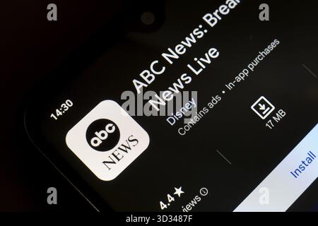 1° novembre 2024, Brasile. In questa immagine, il logo dell'app ABC News viene visualizzato sullo schermo di uno smartphone Foto Stock