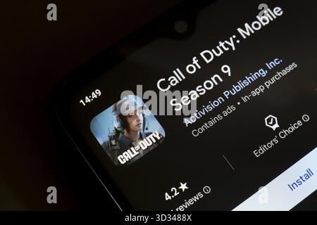 1° novembre 2024, Brasile. In questa immagine, il logo dell'app Call of Duty viene visualizzato sullo schermo di uno smartphone Foto Stock