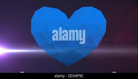 Cuore 3D blu basso-poly galleggiante che proietta un fascio di luce orizzontale nello spazio digitale, con luce parassita della lente Foto Stock