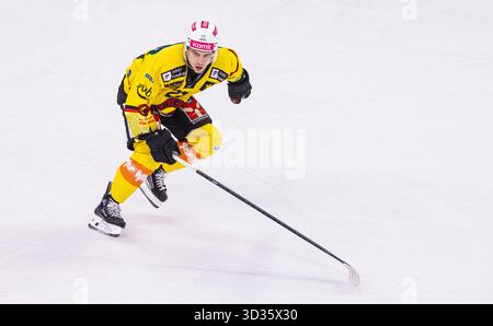 Zurigo, Svizzera, 3 ottobre 2025: #23 Marco Lehmann, attaccante SC Bern. (Foto di Andreas Haas/dieBildmanufaktur) Foto Stock