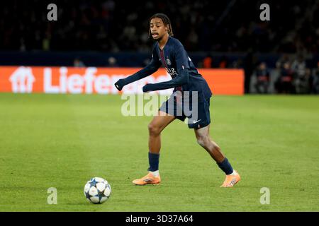 Parigi, Francia. 4 novembre 2025. Bradley Barcola del PSG durante la UEFA Champions League, fase di League, partita di calcio MD4 tra il Paris Saint-Germain (PSG) e il Bayern Monaco il 4 novembre 2025 allo stadio Parc des Princes di Parigi, Francia - foto Jean Catuffe/DPPI credito: DPPI Media/Alamy Live News Foto Stock