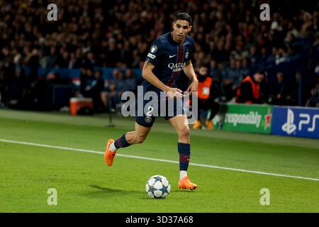 Parigi, Francia. 4 novembre 2025. Achraf Hakimi del PSG durante la fase UEFA Champions League, League, MD4 partita di calcio tra Paris Saint-Germain (PSG) e Bayern Monaco il 4 novembre 2025 allo stadio Parc des Princes di Parigi, Francia - foto Jean Catuffe/DPPI credito: DPPI Media/Alamy Live News Foto Stock