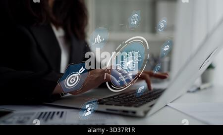 Diagramma di automazione del marketing che mostra il flusso di lavoro delle campagne basate sull'intelligenza artificiale, evidenzia l'automazione del marketing, la strategia basata sui dati, gli strumenti di automazione del marketing Foto Stock