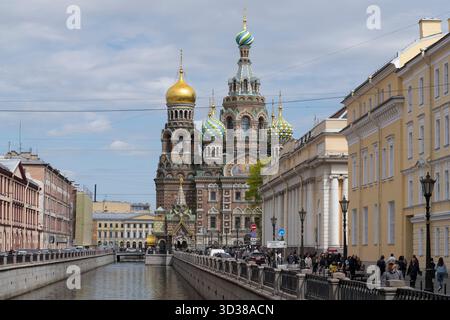 SAN PIETROBURGO, RUSSIA - 23 MAGGIO 2022: Una visione della Chiesa della Resurrezione di Cristo sul sangue versato (Salvatore sul sangue versato) il giorno di maggio Foto Stock