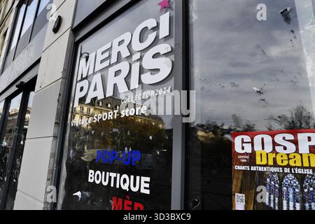 Negozio pop-up chiuso in Rivoli Street - Parigi - Francia Foto Stock