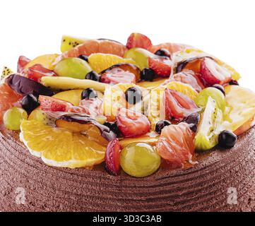 Cibo, torta al cioccolato, frutti di bosco e frutta decorati Foto Stock