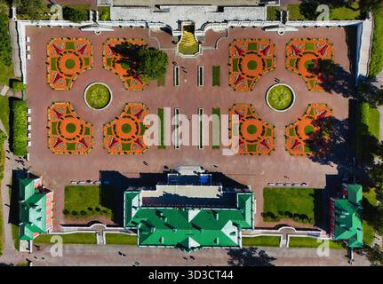 Kadriorg Palace Garden - grandezza simmetrica dall'alto Foto Stock
