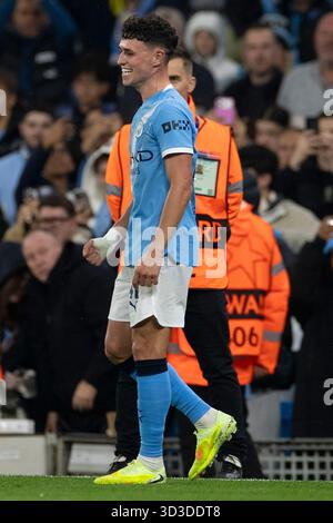 Gol 3-0 Phil Foden #47 del Manchester City F.C. celebra il suo gol Phil Foden durante la partita di UEFA Champions League Stage tra Manchester City e Ballspielverein Borussia 09 e.V. Dortmund all'Etihad Stadium di Manchester, mercoledì 5 novembre 2025. (Foto: Mike Morese | mi News) crediti: MI News & Sport /Alamy Live News Foto Stock